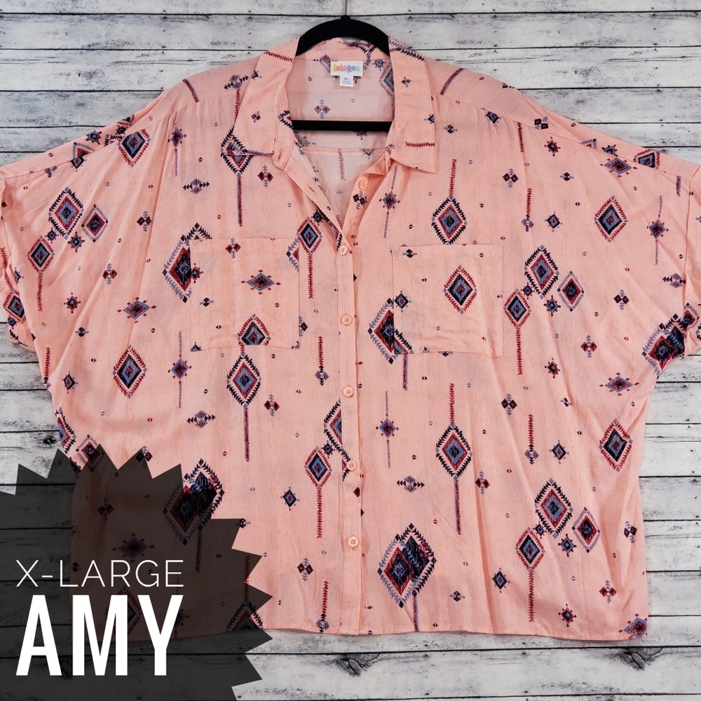 NWT LuLaRoe Amy Blouse
